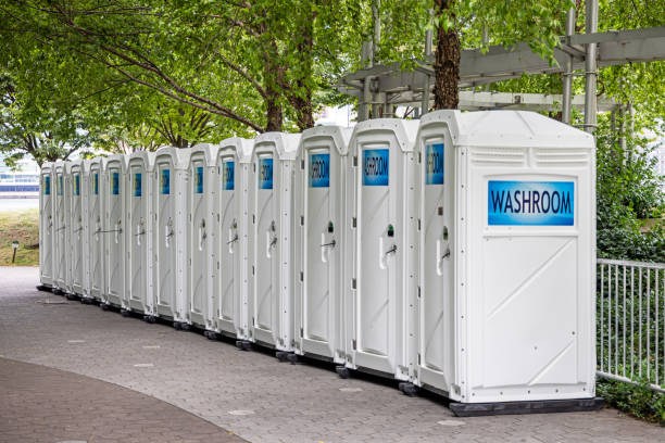 Best Portable restroom trailer rental  in Bloomington, MN